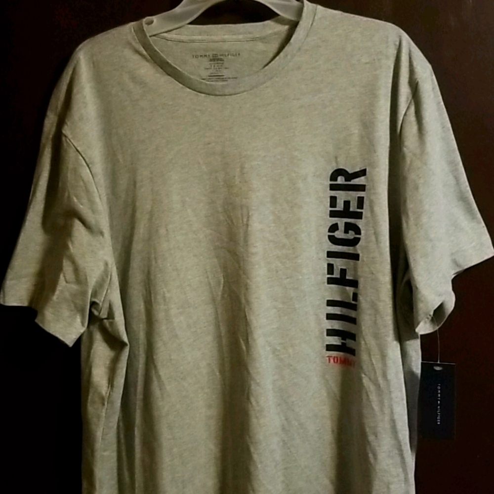 TOMMY HILLFIGER TEE SHIRT XL